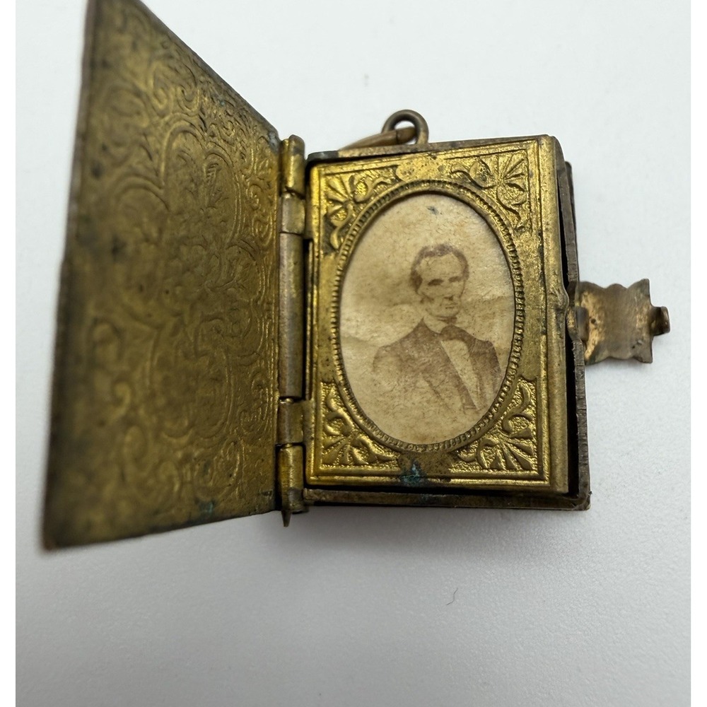 Rare 1860 Abraham Lincoln Civil War Book Locket Photo Pendant J Davis Fremont